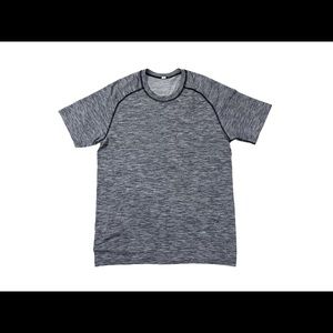 Lululemon Men's M  Gray Heather Short Sleeve Athletic T Shirt Crewneck